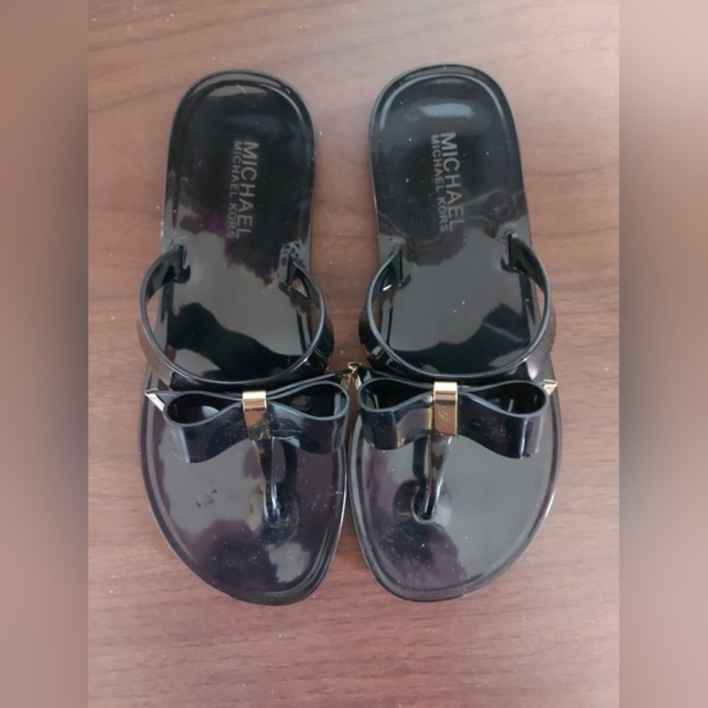Michael kors size 6 kayden black jelly bow sandle flip flops